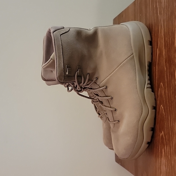 Nike Air Jordan Future Boot Khaki Sz 10.5 - Picture 3 of 7